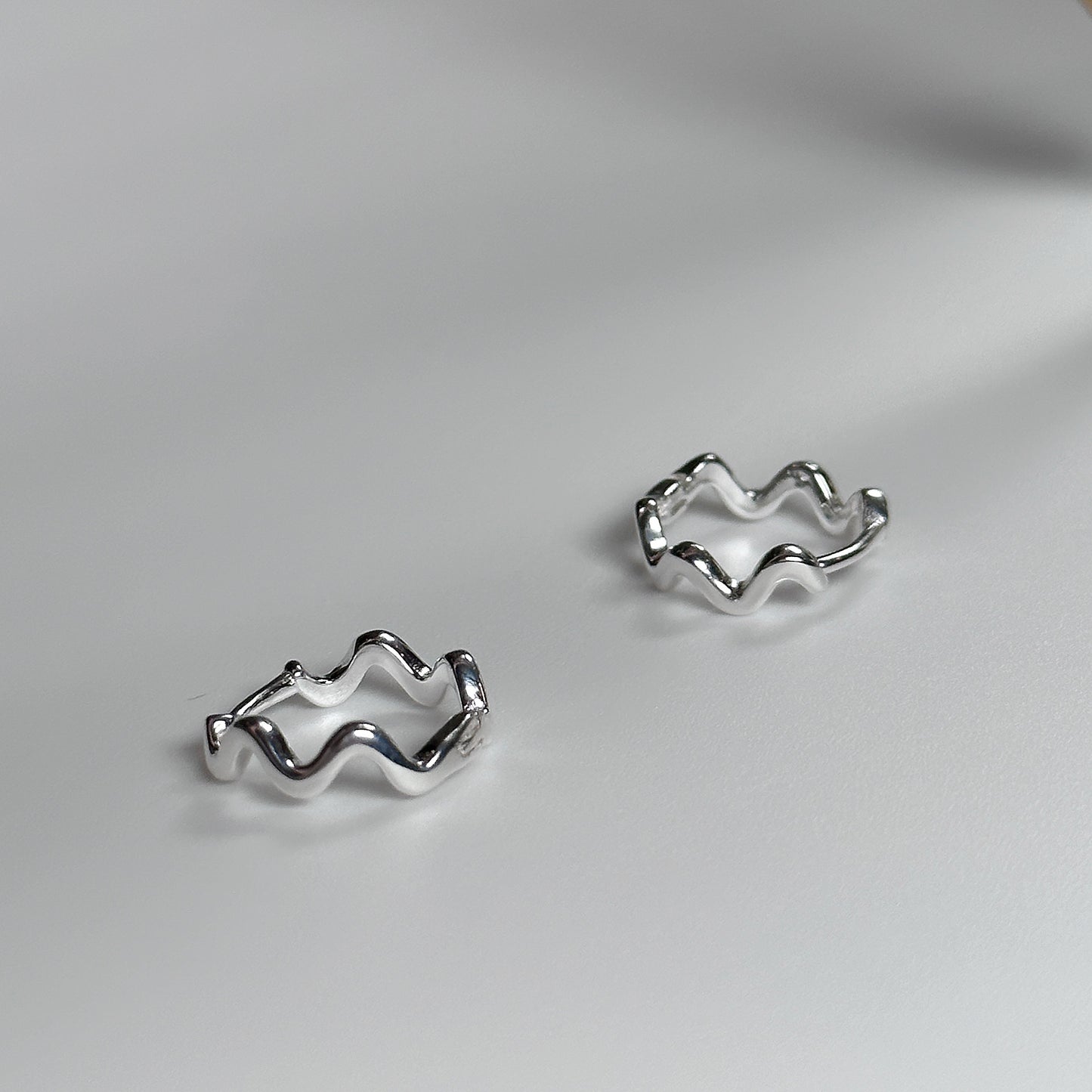 SILVER WAVE PETITE HUGGIES