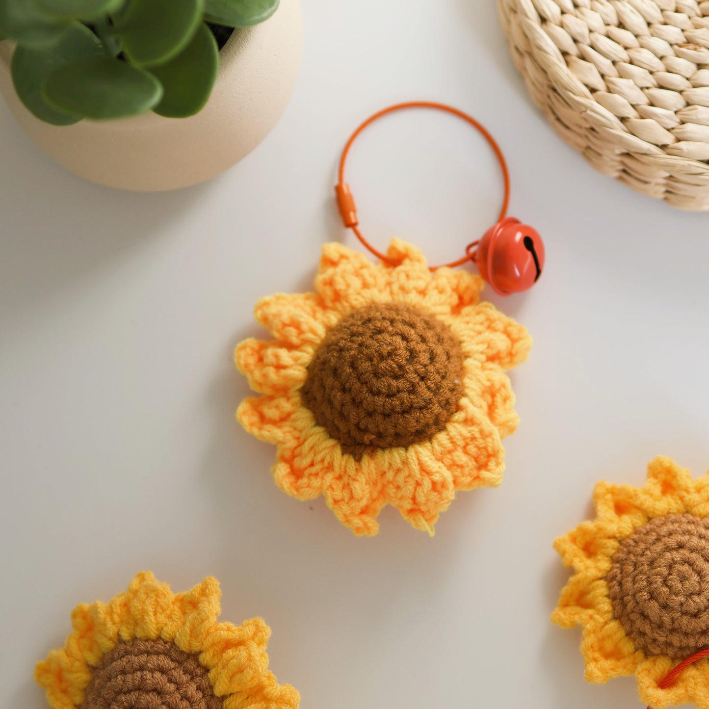 Handmade Sunflower Macrame Wire Keychain, Bag Charm, Home Decor