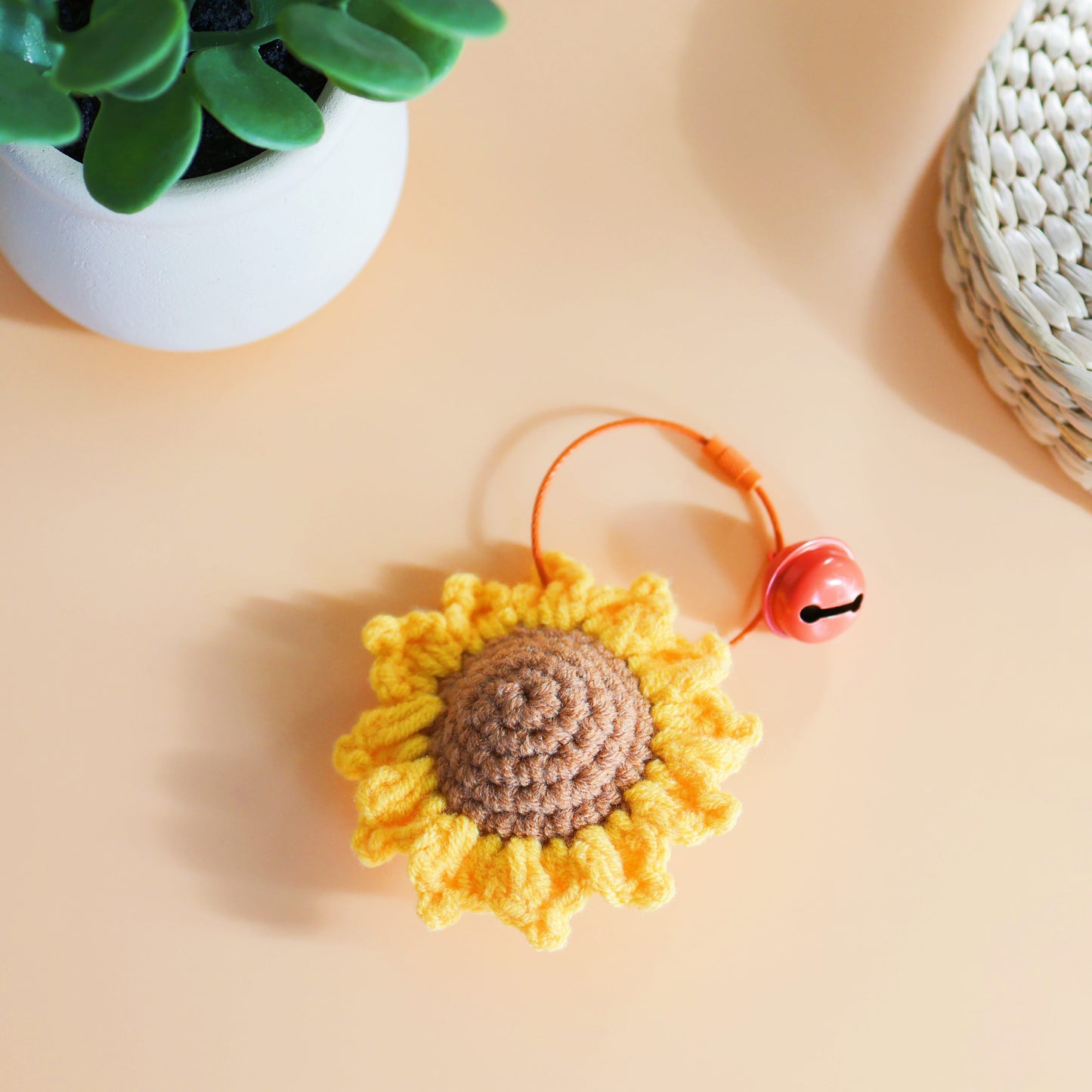Handmade Sunflower Macrame Wire Keychain, Bag Charm, Home Decor