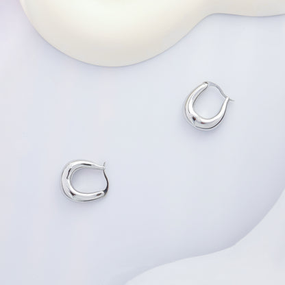 MINIMALIST CHUNKY HOOPS